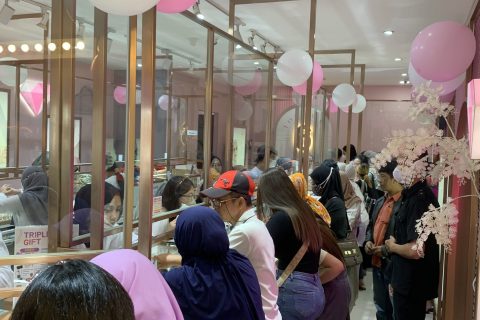 Toko Mas Enam Bandung